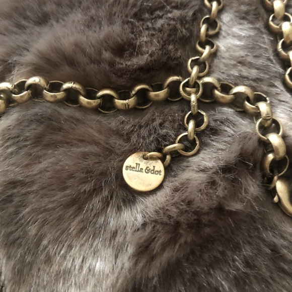 Gorgeous Stella and Dot pearl necklace. - Picture 3 of 5